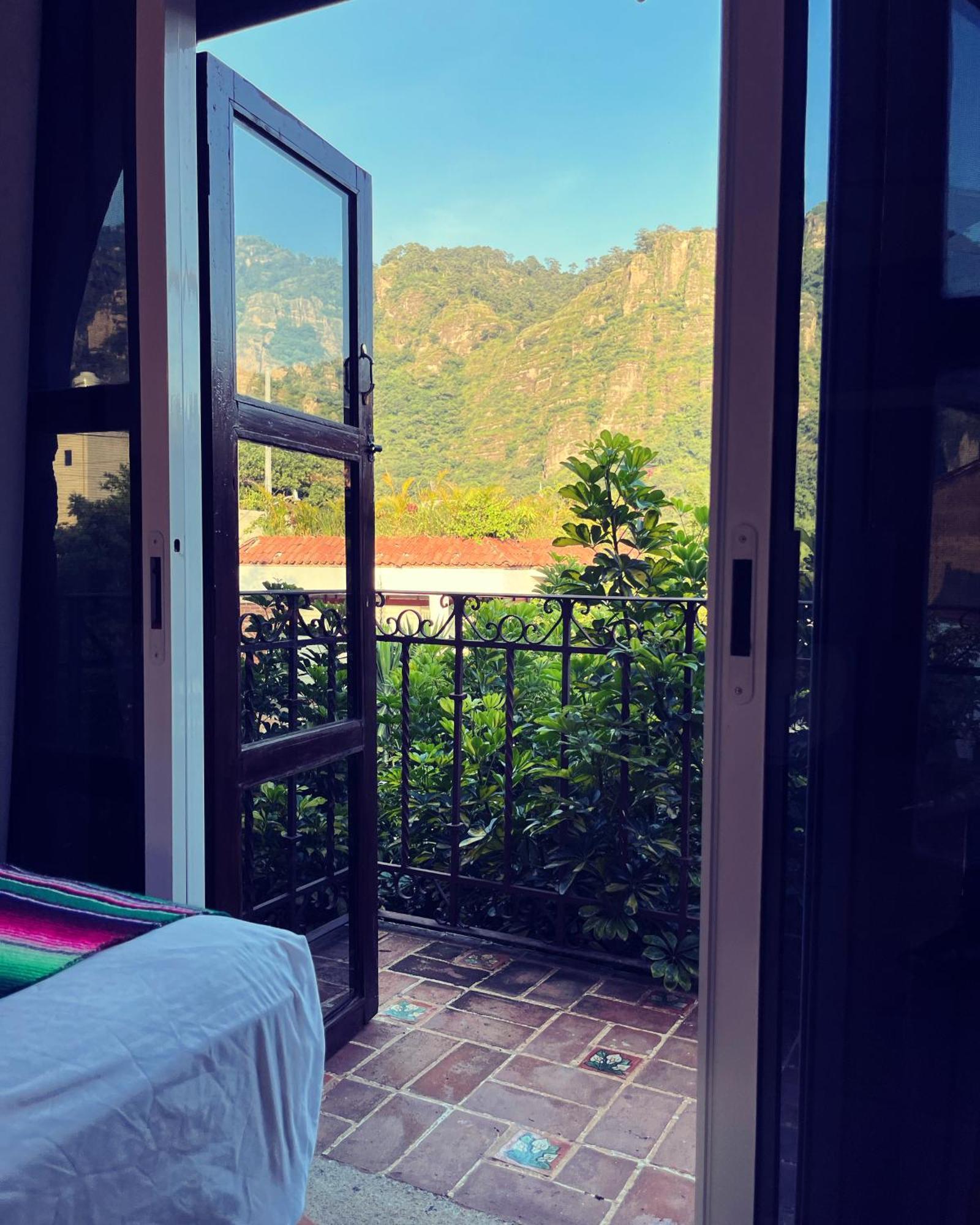 Hotel Hacienda Ventana Del Cielo Tepoztlan Bagian luar foto